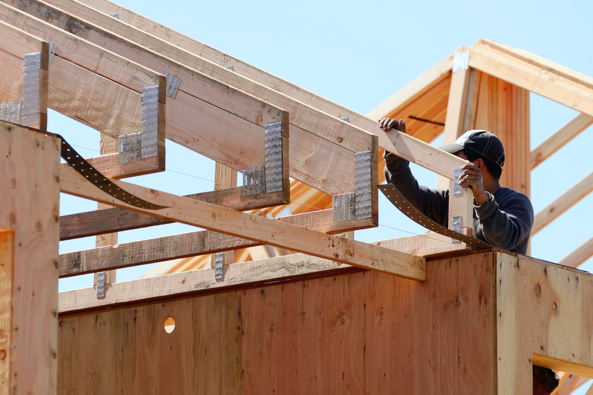 Pose, Rénovation & Traitement de charpente